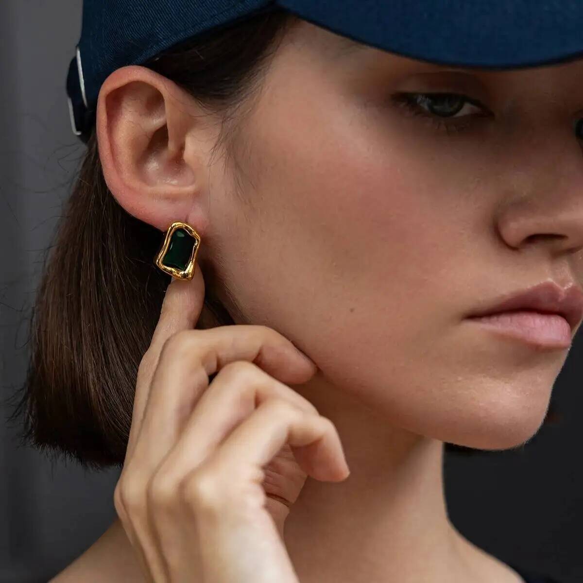 IngeSight.Z 절묘한 사각형 지르콘 18K 골드 - Z Vintage Fashion 리뷰 및 가격
